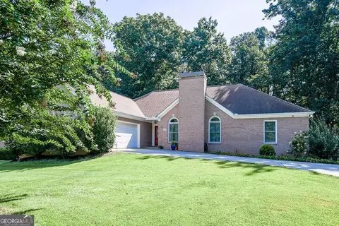 647 Than Skinner Rd, Winder, GA 30680