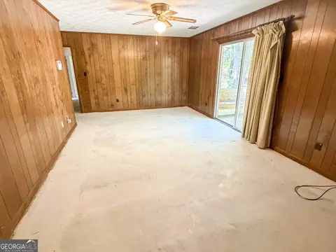 Living - 608 Ginger Cir, Lagrange, GA 30240 photo 2 of 2