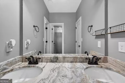 Bath - 490 Gregory Rd, Covington, GA 30014 photo 6 of 8