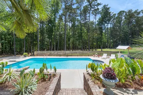Exterior - 490 Gregory Rd, Covington, GA 30014 photo 11 of 17