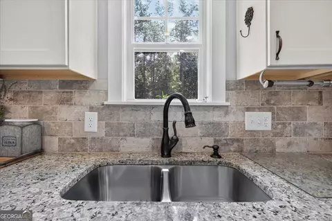 Kitchen - 490 Gregory Rd, Covington, GA 30014 photo 2 of 4