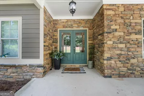 Exterior - 490 Gregory Rd, Covington, GA 30014 photo 6 of 17