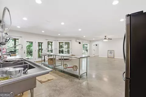 Kitchen - 157 Dusty Trl, Toccoa, GA 30577 photo 5 of 6