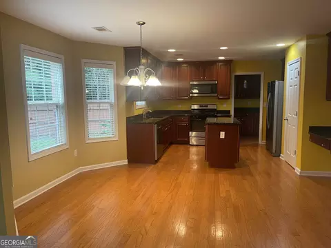 927 Park Hollow Way, Lawrenceville, GA 30043