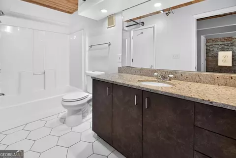 Bath - 10 James St #1A, Hampton, GA 30228 photo 1 of 2