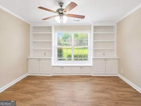 Living - 2095 Oakpointe Ct, Buford, GA 30519 photo 4 of 4