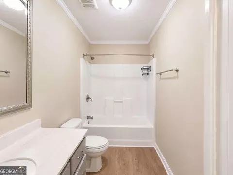 Bath - 2095 Oakpointe Ct, Buford, GA 30519 photo 9 of 9