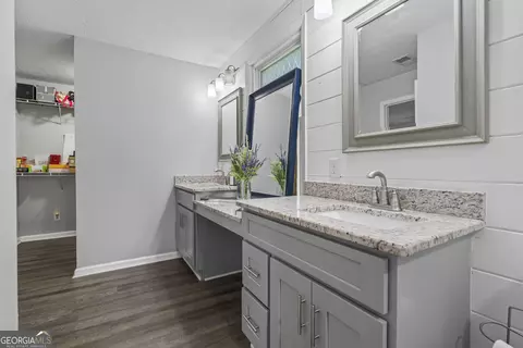 Bath - 514 Ashland Dr, Augusta, GA 30909 photo 5 of 9