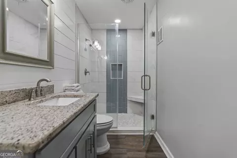 Bath - 514 Ashland Dr, Augusta, GA 30909 photo 2 of 9