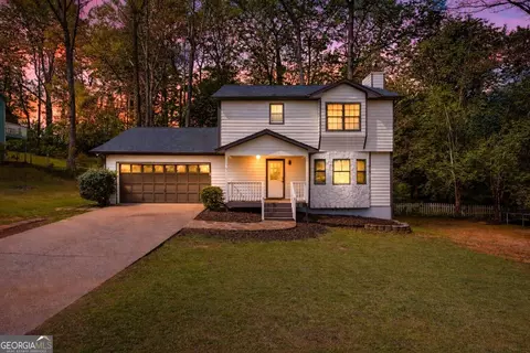 976 Walnut Dr, Lawrenceville, GA 30044