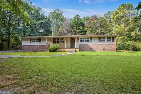 1565 Gordon Rd, Moreland, GA 30259