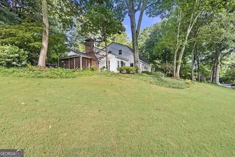 1826 Forest Springs Ct, Dunwoody, GA 30338