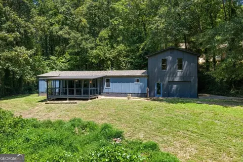5186 W Holiday Ct SE, Acworth, GA 30102