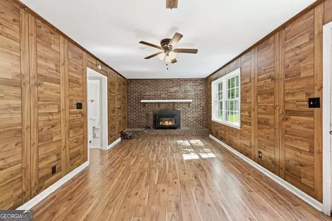 Living - 3 Stonewood Ct, Toccoa, GA 30577 photo 1 of 6