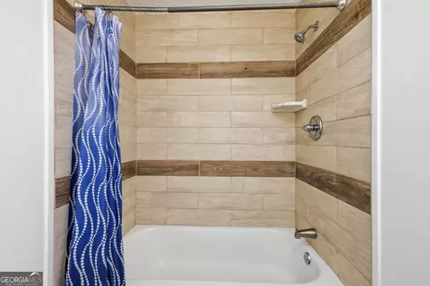 Bath - 3 Stonewood Ct, Toccoa, GA 30577 photo 3 of 5