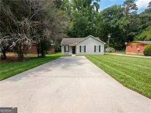 6178 Green Acres Dr SW, Covington, GA 30014