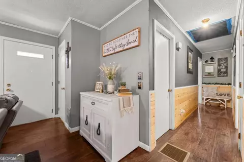 Entry Way - 25 Dubignon Dr, Toccoa, GA 30577 photo 2 of 2