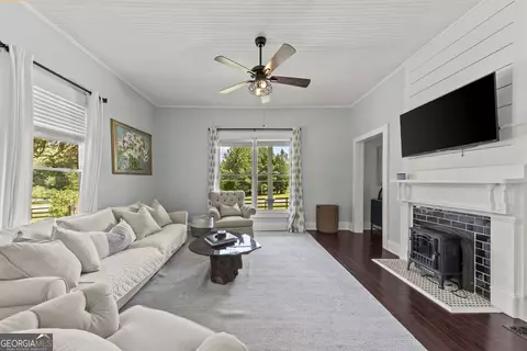 Living - 2852 Dixie Rd, Covington, GA 30014 photo 1 of 2