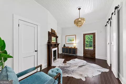 Entry Way - 2852 Dixie Rd, Covington, GA 30014 photo 2 of 4