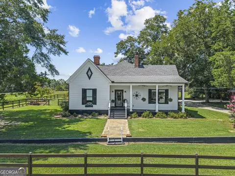 Exterior - 2852 Dixie Rd, Covington, GA 30014 photo 1 of 9