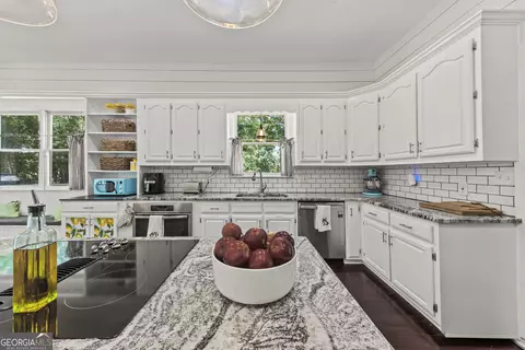 Kitchen - 2852 Dixie Rd, Covington, GA 30014 photo 3 of 3