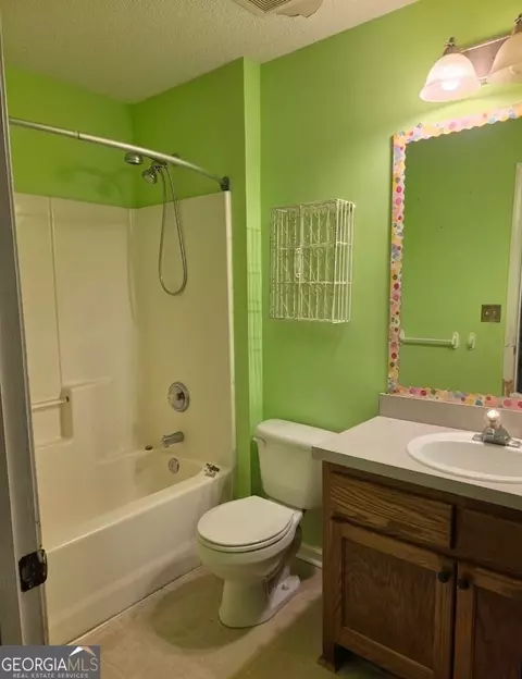 Bath - 309 Madison Ave, Hampton, GA 30228 photo 1 of 3