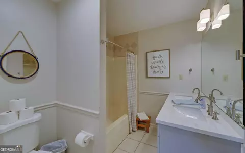 Bath - 303 River Point Rd, Martin, GA 30557 photo 2 of 2