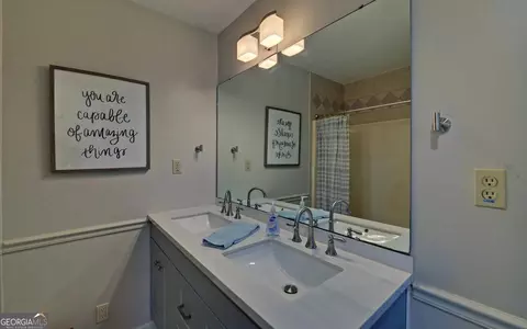Bath - 303 River Point Rd, Martin, GA 30557 photo 1 of 2