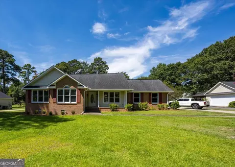 120 Deer Ridge Dr, Lizella, GA 31052