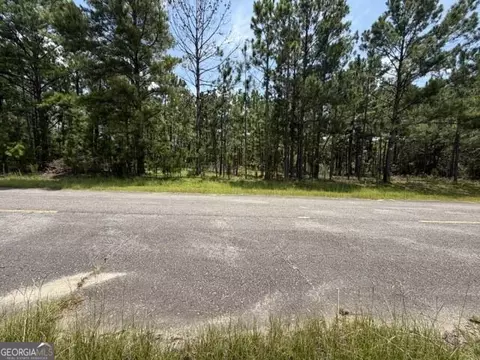 1906 Transus Dr, Vidalia, GA 30474