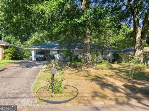 2834 S Clark Dr, East Point, GA 30344