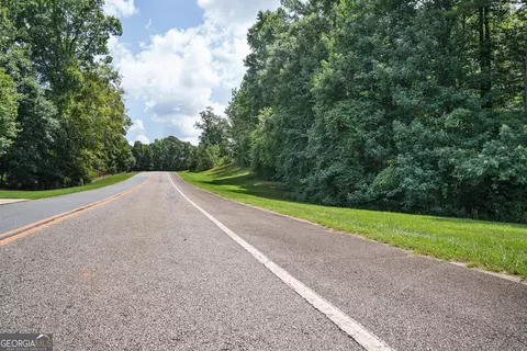 111 Crescent Dr, Forsyth, GA 31029 photo 2