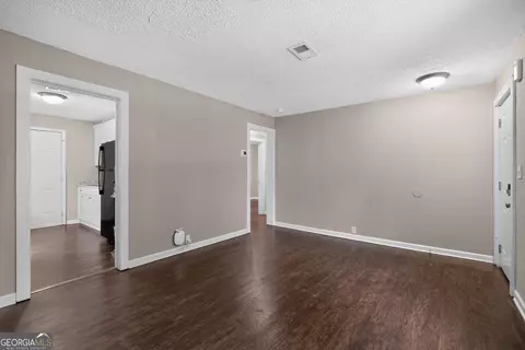Living - 2018 Virginia Ave, Augusta, GA 30906 photo 2 of 2