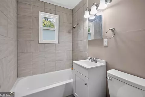 Bath - 2018 Virginia Ave, Augusta, GA 30906 photo 1 of 2