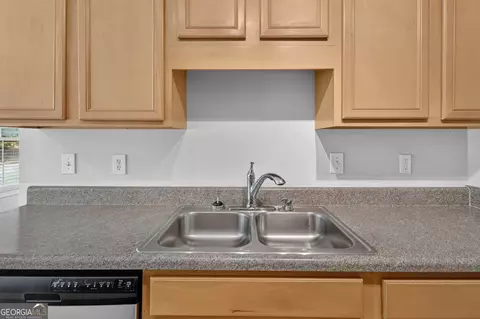 Kitchen - 180 Shenandoah Dr, Covington, GA 30016 photo 3 of 5