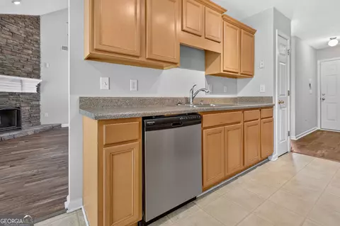 Kitchen - 180 Shenandoah Dr, Covington, GA 30016 photo 5 of 5