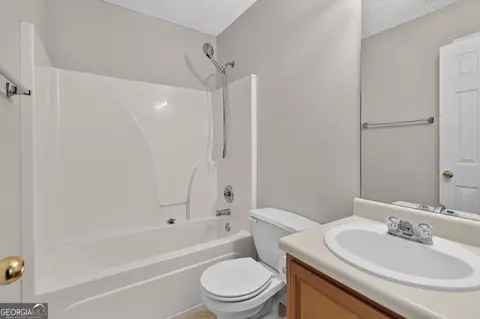 Bath - 180 Shenandoah Dr, Covington, GA 30016 photo 5 of 6