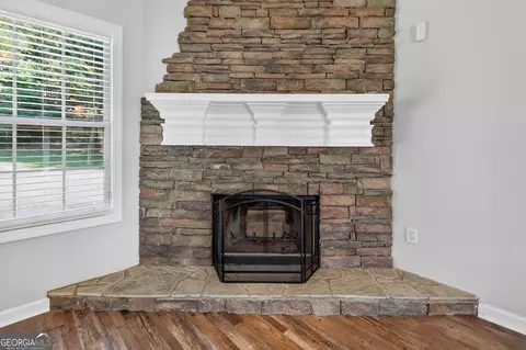 Living - 180 Shenandoah Dr, Covington, GA 30016 photo 2 of 3