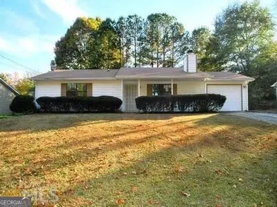 1077 Walnut Creek Ln, Jonesboro, GA 30238
