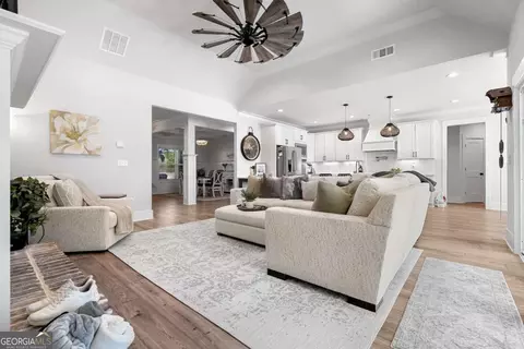 Entry Way - 2128 Stonegate Way, Monroe, GA 30656 photo 3 of 4