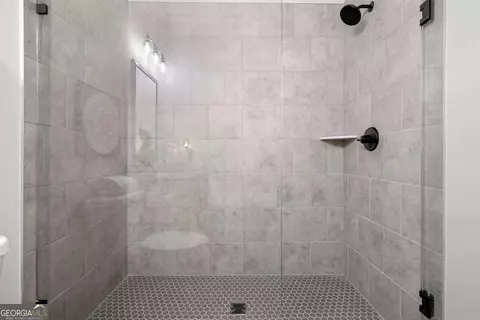Bath - 2128 Stonegate Way, Monroe, GA 30656 photo 9 of 11
