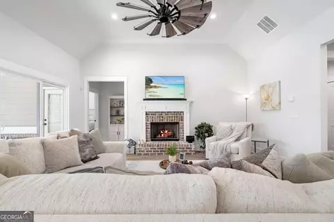 Living - 2128 Stonegate Way, Monroe, GA 30656 photo 2 of 2