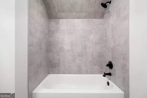 Bath - 2128 Stonegate Way, Monroe, GA 30656 photo 11 of 11