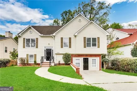 5753 Three Lakes Dr, Atlanta, GA 30349