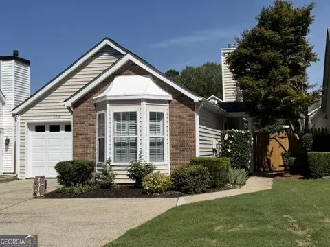 1318 Yorkshire Ln, Woodstock, GA 30188