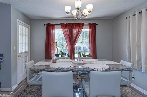 Dining - 1245 Mooty Bridge Rd, Lagrange, GA 30240 photo 2 of 2