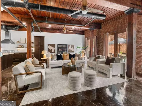 320 Peters St SW #10, Atlanta, GA 30313