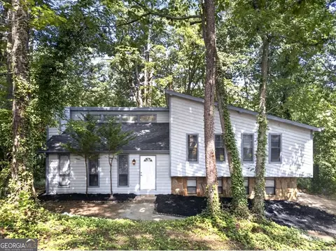 9759 Greenside Way, Douglasville, GA 30135