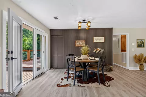 Dining - 214 Floyd Rd, Pine Mountain, GA 31822 photo 3 of 4