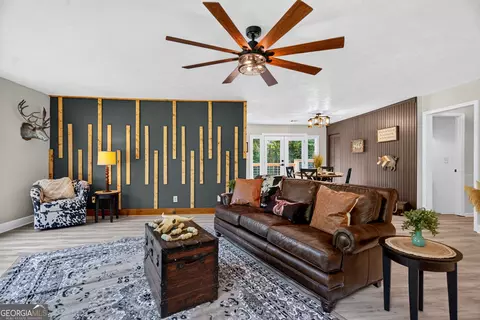 Living - 214 Floyd Rd, Pine Mountain, GA 31822 photo 4 of 4